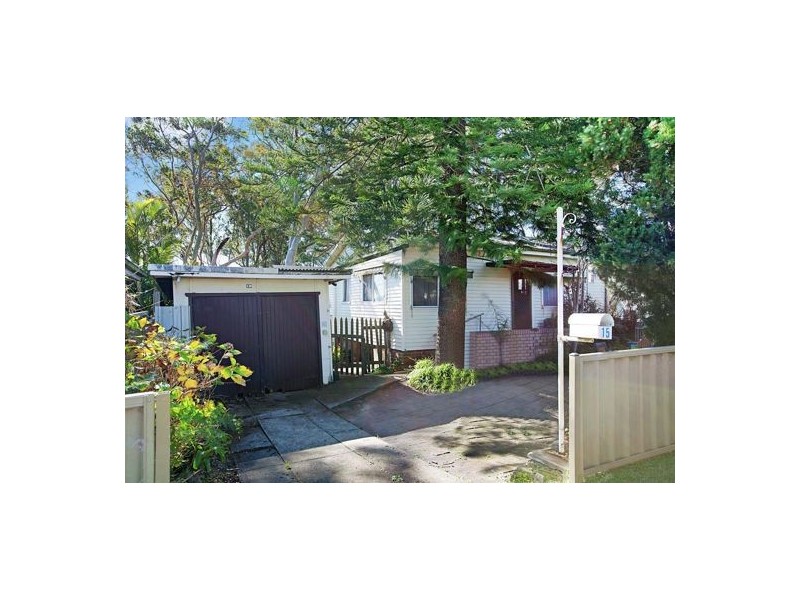 15 Tosca Drive, Gorokan NSW 2263