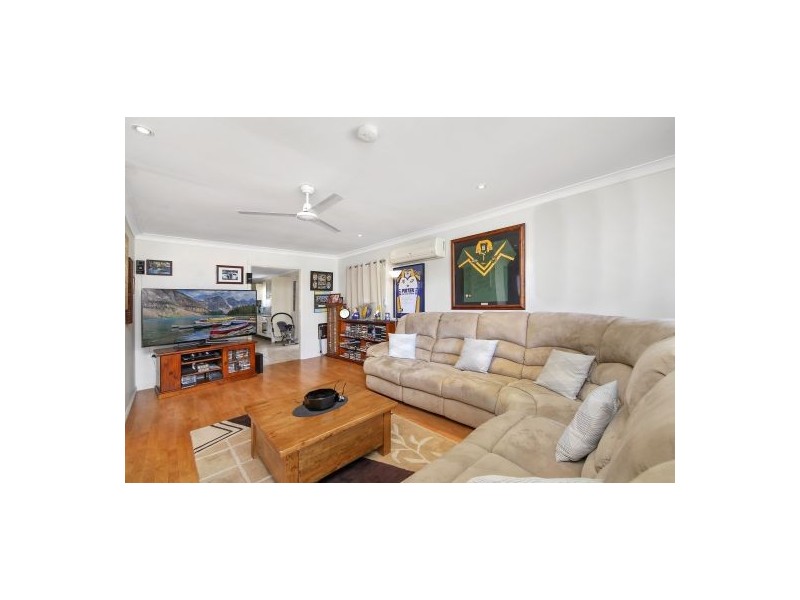 19 Alewa Ave, Budgewoi NSW 2262