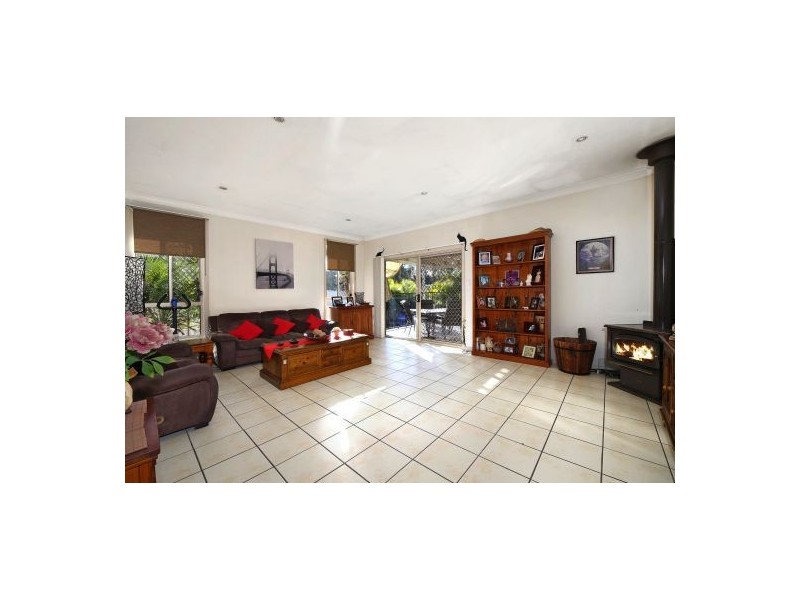 12 Ridgewood Drive, Woongarrah NSW 2259