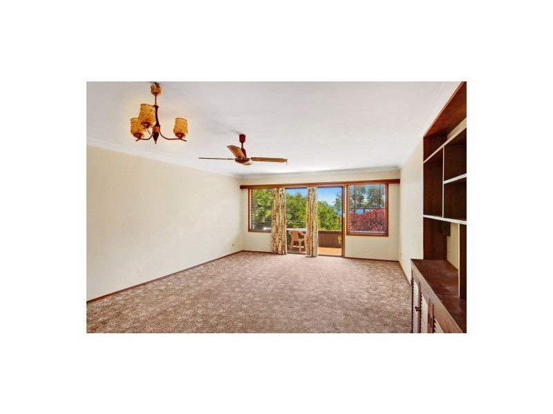 17 Beach Parade, Canton Beach NSW 2263