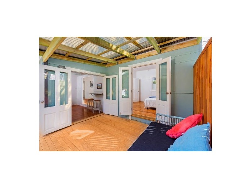 10 Kewalo Av, Budgewoi NSW 2262