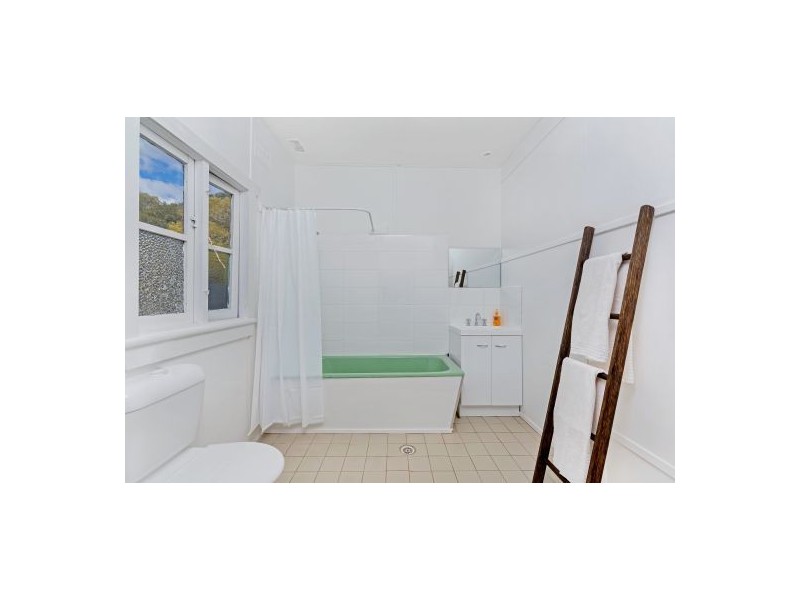 10 Kewalo Av, Budgewoi NSW 2262