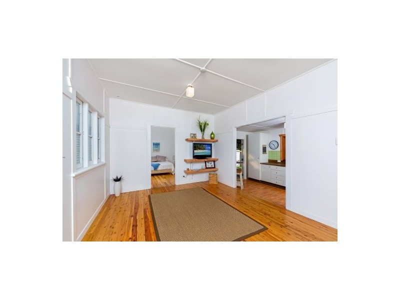 10 Kewalo Av, Budgewoi NSW 2262