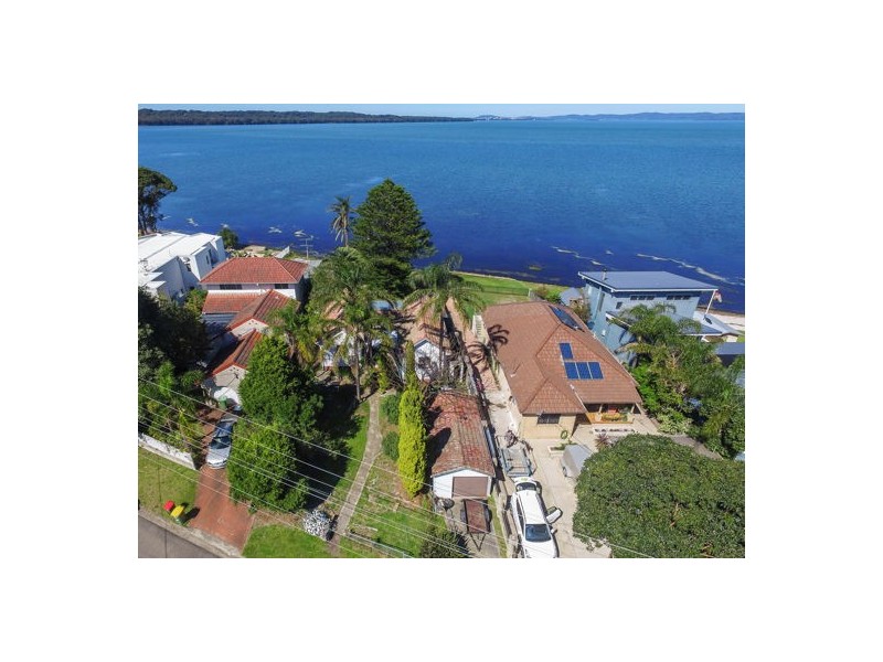 27 Moss Avenue, Toukley NSW 2263