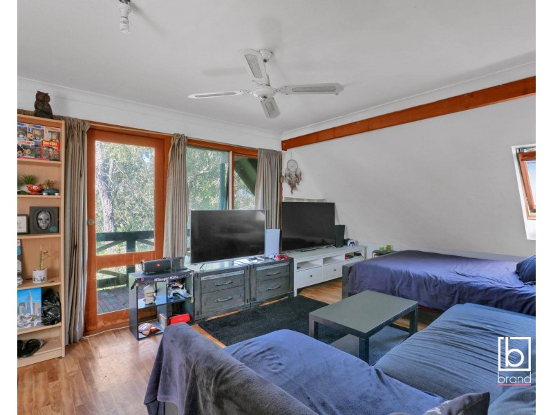 11 Hasluck Drive, Watanobbi NSW 2259