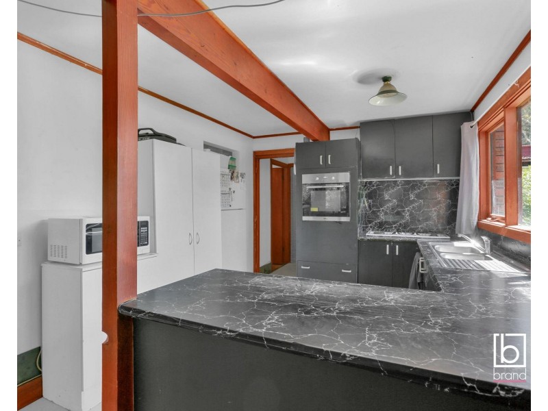 11 Hasluck Drive, Watanobbi NSW 2259