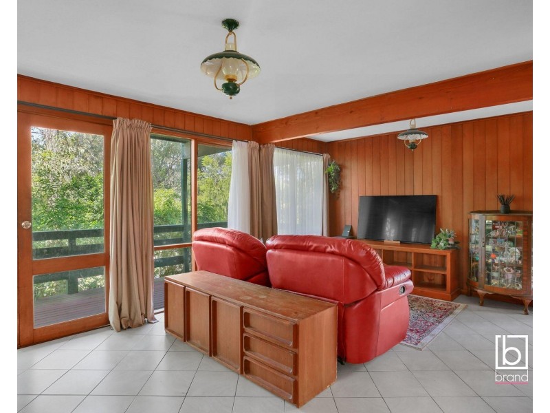 11 Hasluck Drive, Watanobbi NSW 2259