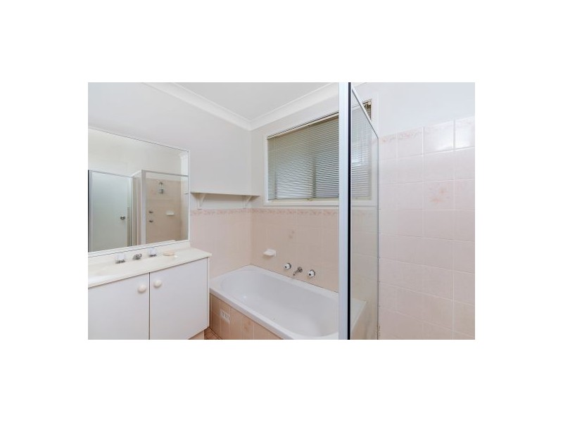 4 Karwin Close, Buff Point NSW 2262