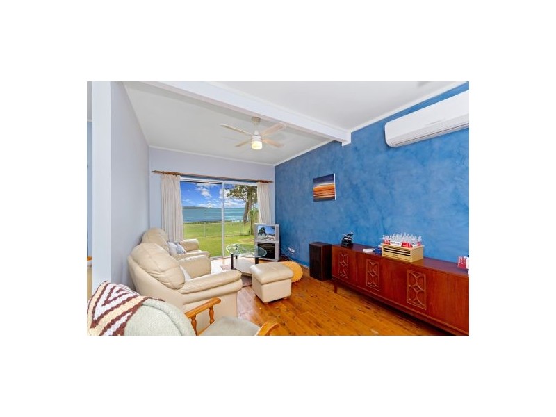 86 Diamond Head Drive, Budgewoi NSW 2262