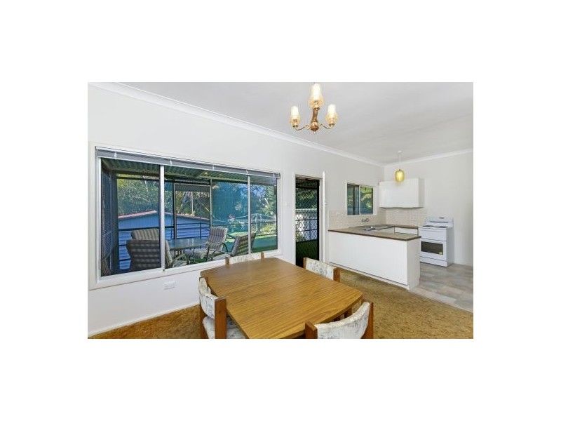 4 Ninth Avenue, Toukley NSW 2263