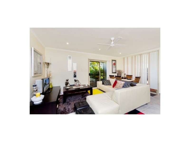 18 Leumeah Avenue, Chain Valley Bay NSW 2259