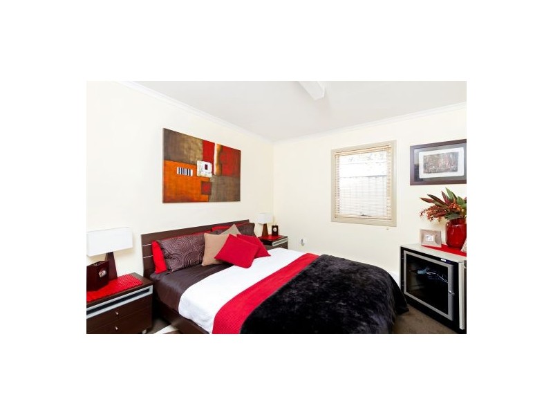 18 Leumeah Avenue, Chain Valley Bay NSW 2259