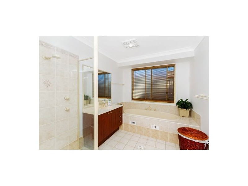 4 Linmar Close, Gwandalan NSW 2259