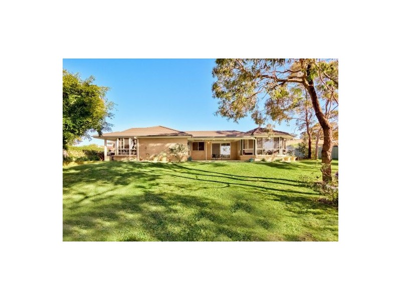 4 Linmar Close, Gwandalan NSW 2259