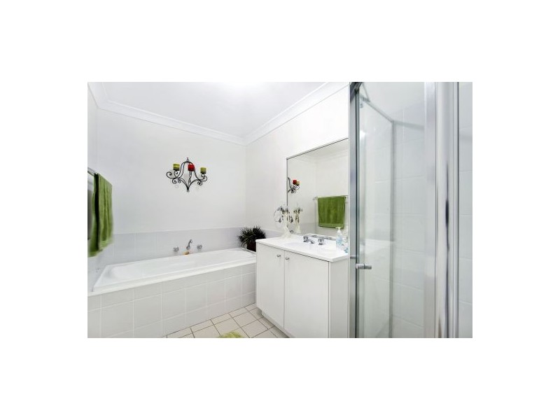 4 Wyreema Avenue, Charmhaven NSW 2263