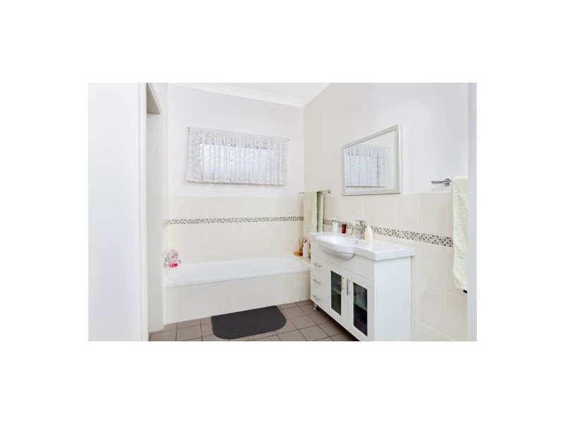 25 Seventh Avenue, Toukley NSW 2263