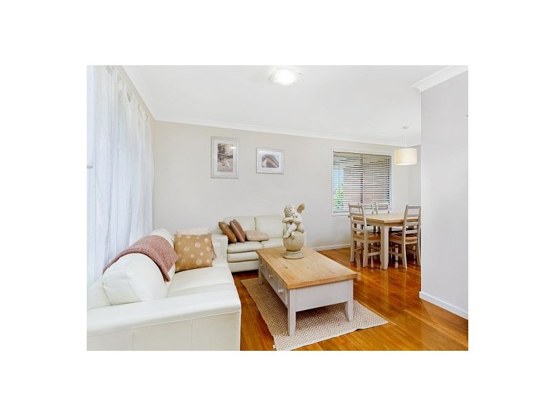 6 Oakehampton Ct, Bateau Bay NSW 2261