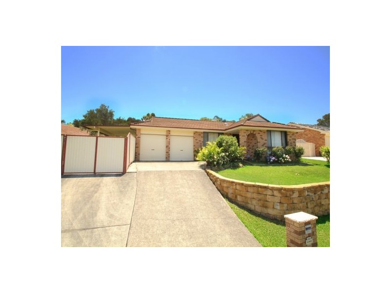 6 Bolton Street, Bateau Bay NSW 2261