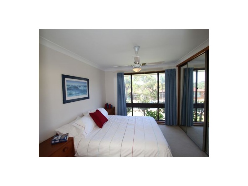 6 Bolton Street, Bateau Bay NSW 2261