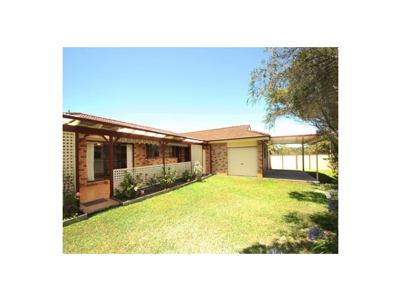 6 Bolton Street, Bateau Bay NSW 2261