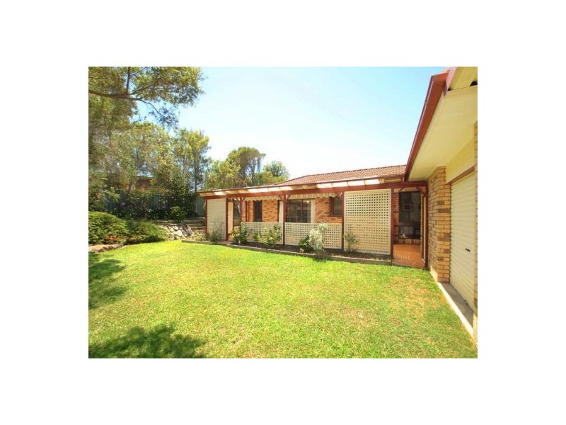 6 Bolton Street, Bateau Bay NSW 2261