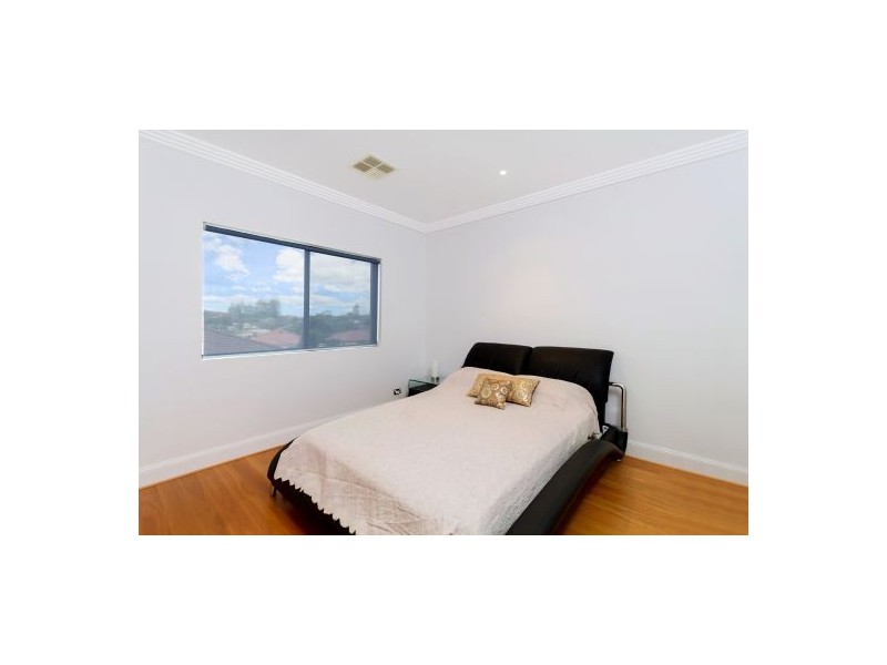 73 Ocean Parade, The Entrance NSW 2261