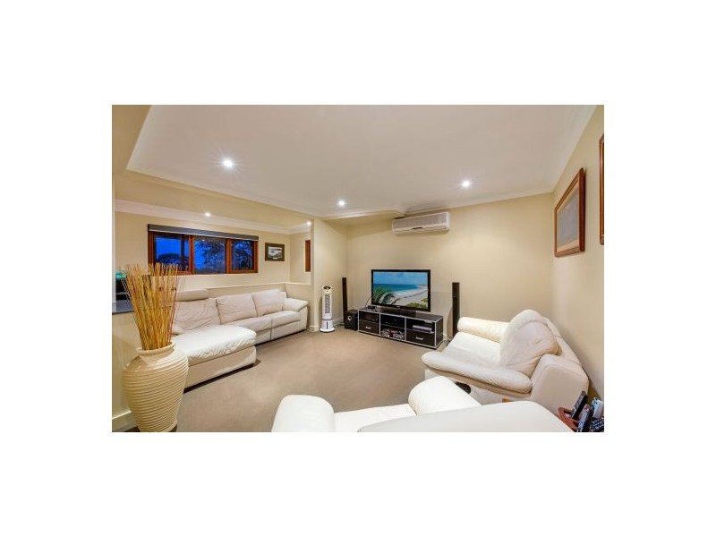 33 Kailua Avenue, Budgewoi NSW 2262