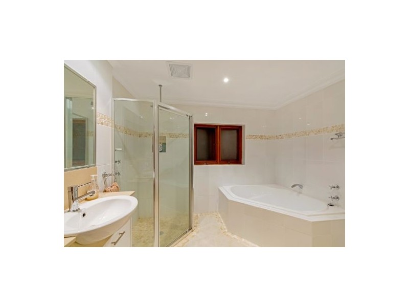 33 Kailua Avenue, Budgewoi NSW 2262