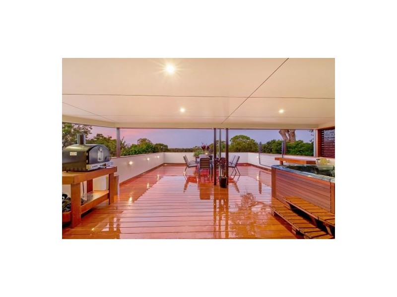 33 Kailua Avenue, Budgewoi NSW 2262