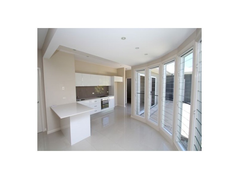 2/47 Ferndale St, Killarney Vale NSW 2261