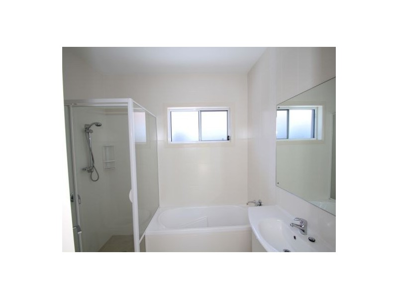 2/47 Ferndale St, Killarney Vale NSW 2261