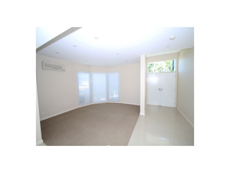 2/47 Ferndale St, Killarney Vale NSW 2261