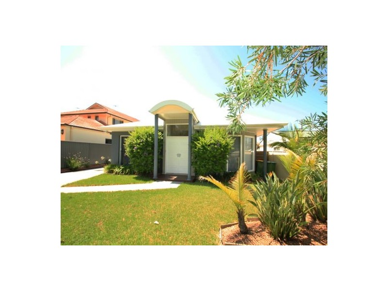 2/47 Ferndale St, Killarney Vale NSW 2261