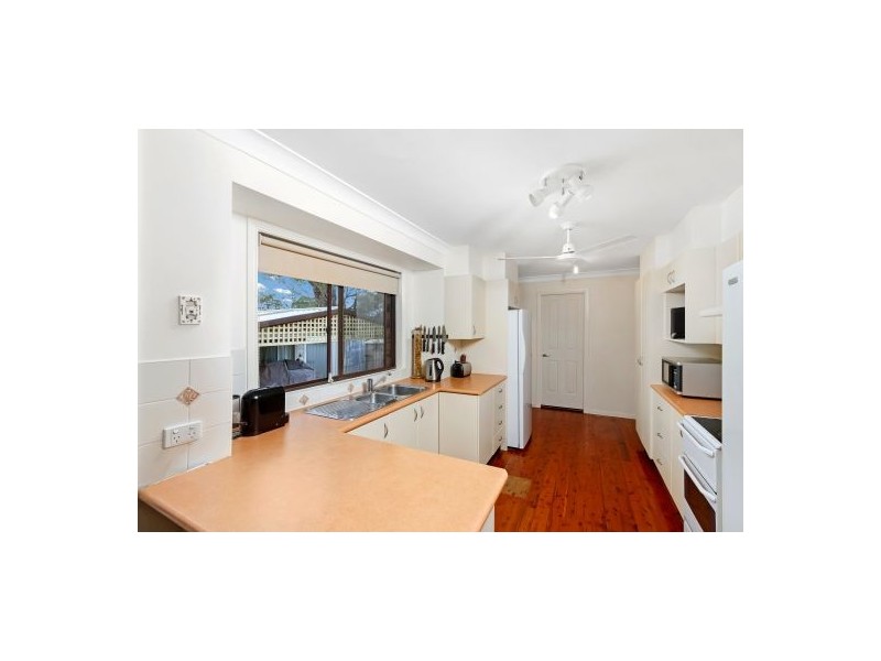 5 Carmel Avenue, Budgewoi NSW 2262