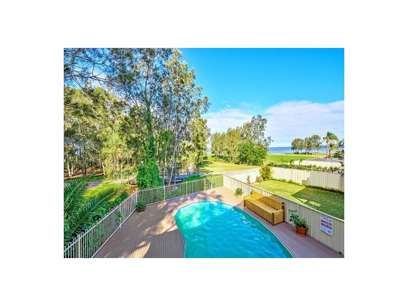 315 Lakedge Ave, Berkeley Vale NSW 2261
