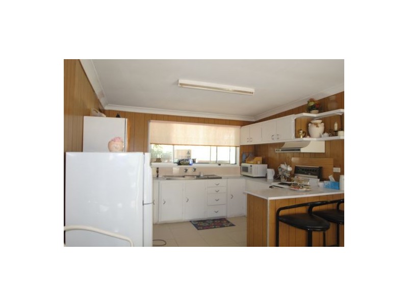 24 Sadie Avenue, Gorokan NSW 2263