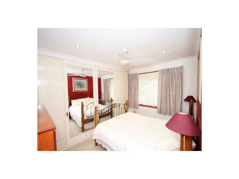 15 Blenheim Avenue, Berkeley Vale NSW 2261