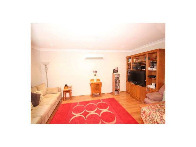 15 Blenheim Avenue, Berkeley Vale NSW 2261