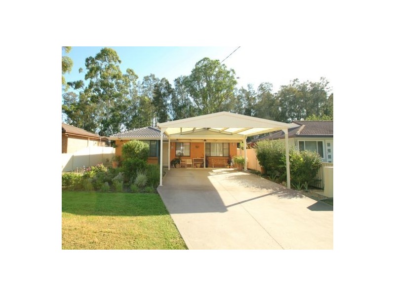 15 Blenheim Avenue, Berkeley Vale NSW 2261