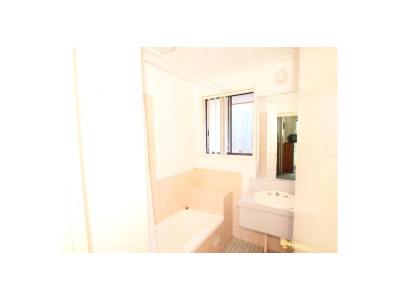 2 Pamela Close, Bateau Bay NSW 2261
