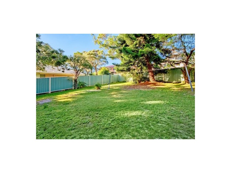 6 Soldiers Point Drive, Norah Head NSW 2263