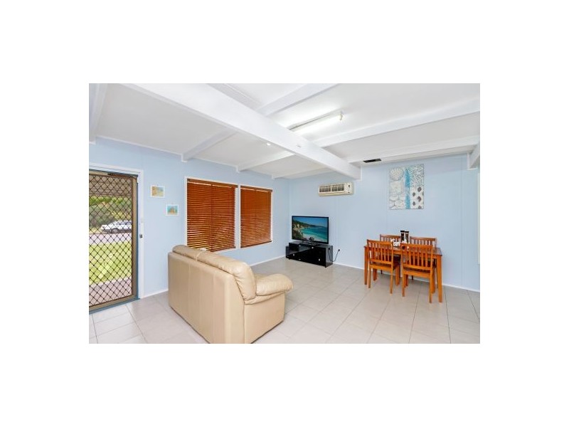 6 Manoa Road, Budgewoi NSW 2262