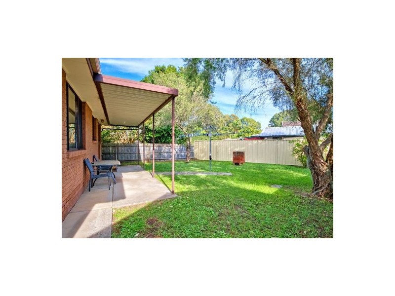 4 Kimberley Street, Gorokan NSW 2263