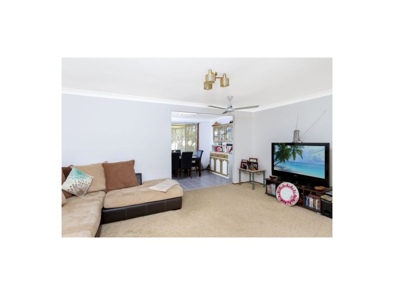 4 Kimberley Street, Gorokan NSW 2263