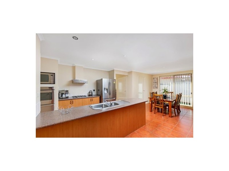 12 Highcliff Close, Woongarrah NSW 2259
