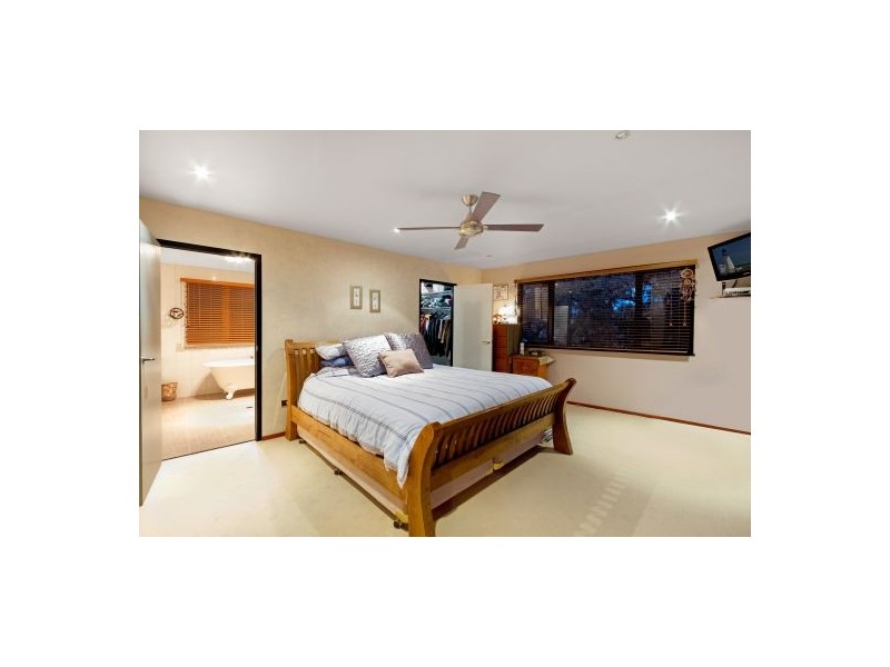 40 Lauren Avenue, Lake Munmorah NSW 2259