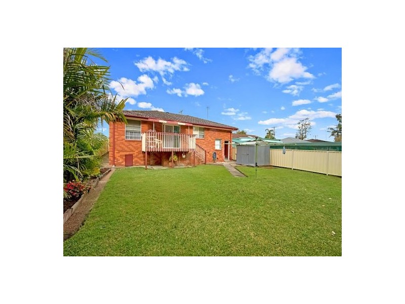 18 Nicholson Crescent, Toukley NSW 2263