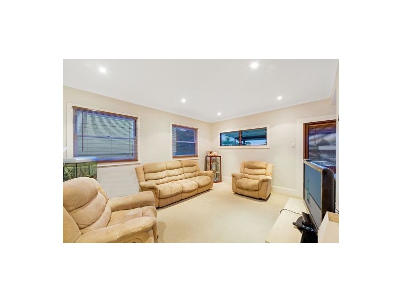 180 Manoa Road, Budgewoi NSW 2262