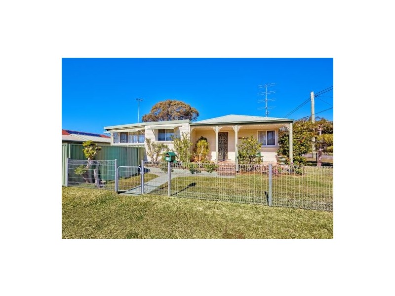 22 Elua Avenue, Budgewoi NSW 2262