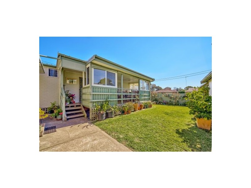 22 Elua Avenue, Budgewoi NSW 2262